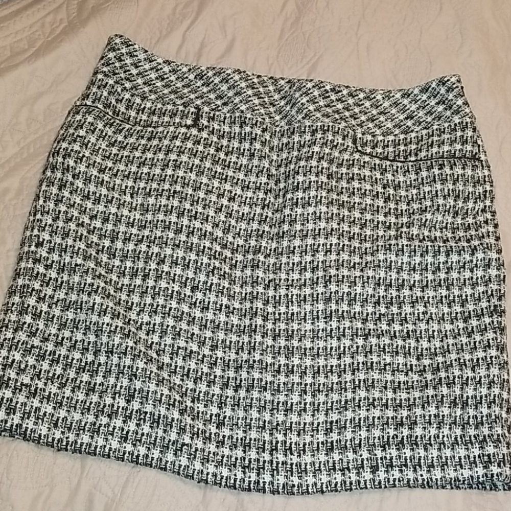 Tweed skirt